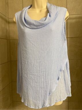 NWOT Gaya light blue cowl neck sleeveless fluttery top, size Extra Large